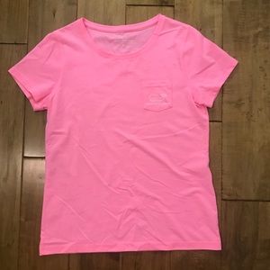 Vineyard Vines Pink t-shirt